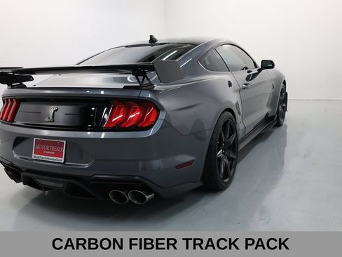 Used 2022 Ford Mustang Shelby GT500 w/ Carbon Fiber Track Pack RWD image 14