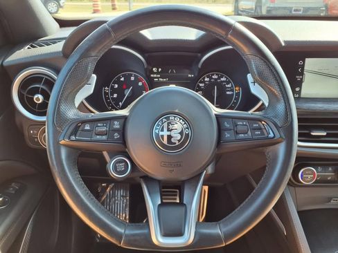 Used 2022 Alfa Romeo Stelvio Sprint image 15