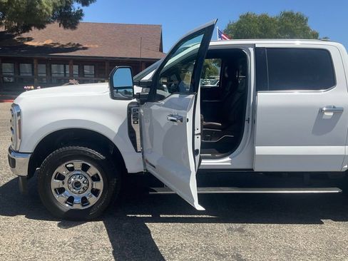 Used 2025 Ford F250 King Ranch w/ Chrome Package AWD/4WD image 45