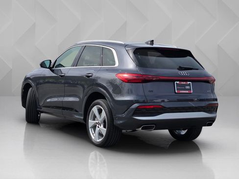 Certified 2025 Audi Q5 Premium Plus w/ Premium Plus image 4