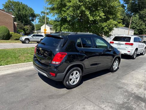 Used 2018 Chevrolet Trax LT FWD image 4