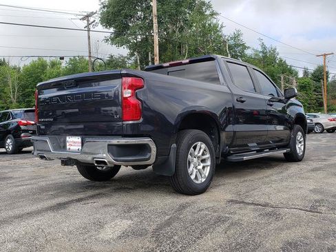 Used 2022 Chevrolet Silverado 1500 LT w/ Z71 Off-Road Package AWD/4WD image 7