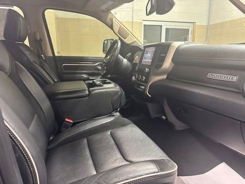 Used 2019 RAM 1500 Laramie AWD/4WD image 10