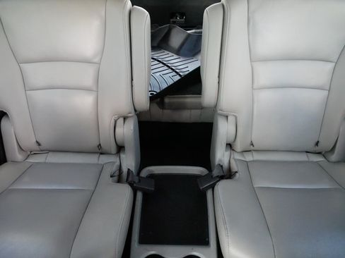 Certified 2021 Honda Pilot Touring image 13