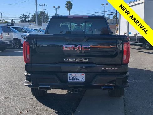 Used 2022 GMC Sierra 1500 Denali w/ Denali Premium Package image 5