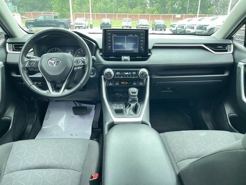 Used 2022 Toyota RAV4 XLE AWD/4WD image 20