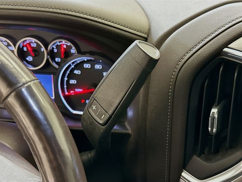 Used 2020 Chevrolet Silverado 1500 LTZ image 25