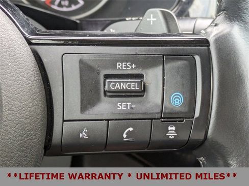 Used 2022 Nissan Pathfinder SV image 26
