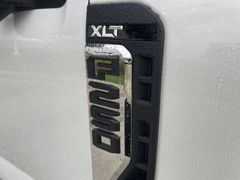 New 2026 Ford F250 XLT w/ XLT Premium Package image 30