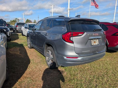 Used 2020 GMC Terrain SLT w/ Preferred Package image 4