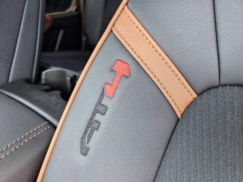 New 2026 GMC Canyon AT4 AWD/4WD image 24