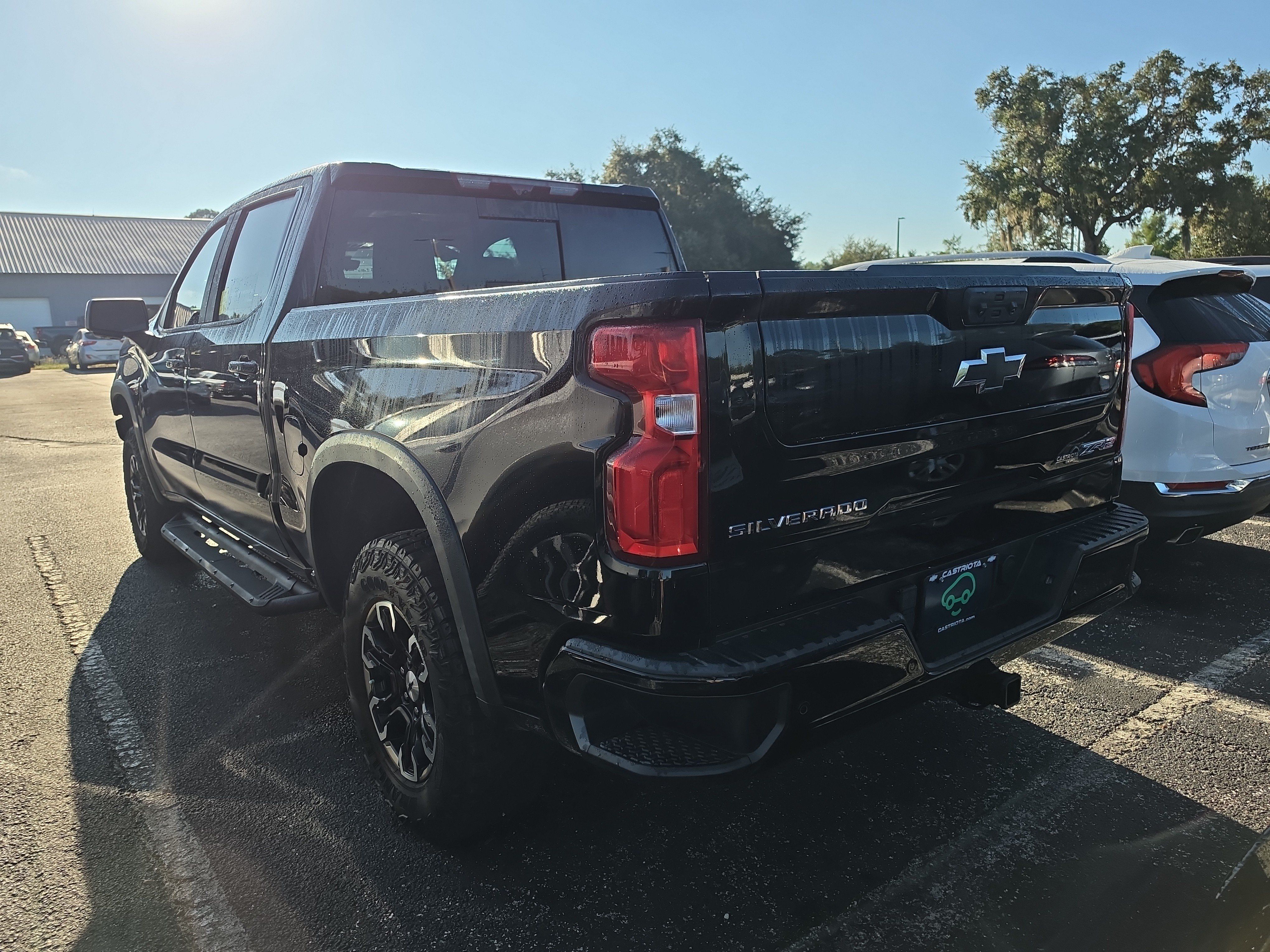 Used 2024 Chevrolet Silverado 1500 ZR2 w/ Technology Package AWD/4WD image 5