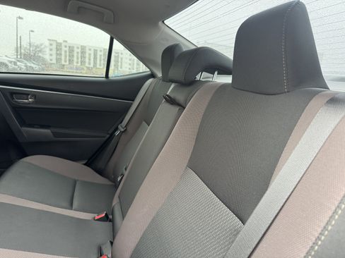 Used 2018 Toyota Corolla LE image 15