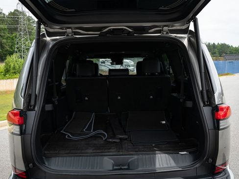 Used 2024 Lexus GX 550 w/ Accessory Package (Z1) AWD/4WD image 16