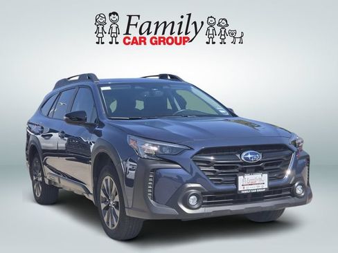 Used 2025 Subaru Outback Onyx Edition AWD/4WD image 2