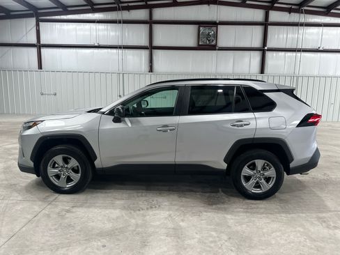 Used 2025 Toyota RAV4 LE AWD/4WD image 2