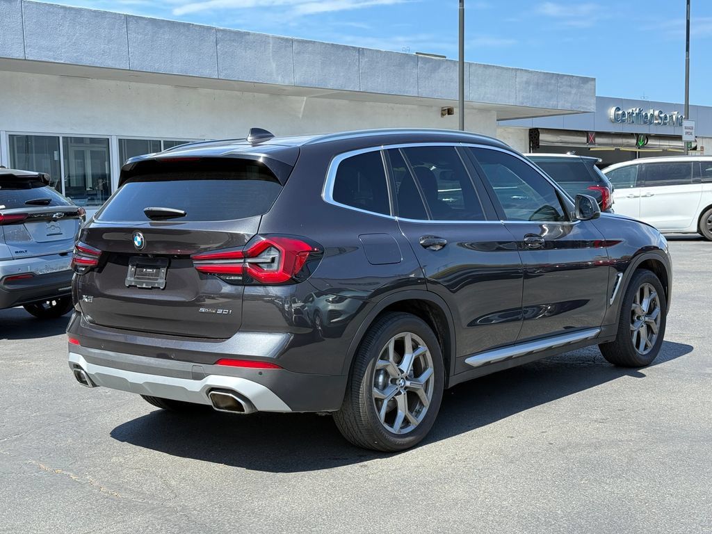 Used 2024 BMW X3 sDrive30i RWD image 7