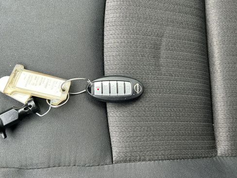 Used 2025 Nissan Altima 2.5 SV FWD image 18
