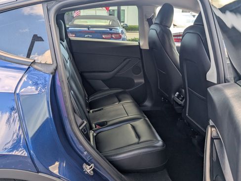 Used 2024 Tesla Model Y 2WD image 17