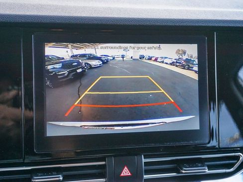 Certified 2020 Kia Niro EX image 24