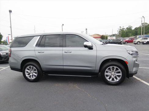 Used 2024 Chevrolet Tahoe Premier AWD/4WD image 2