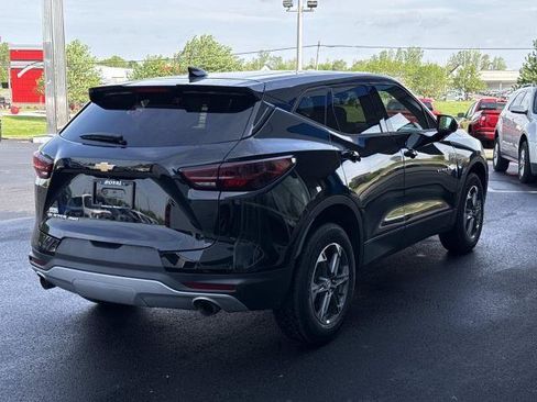 Used 2025 Chevrolet Blazer LT AWD/4WD image 3