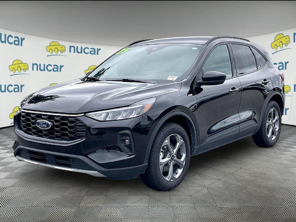 Used 2025 Ford Escape ST-Line Select AWD/4WD image 3