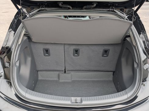 Used 2020 Chevrolet Bolt LT image 18