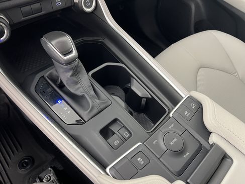 Used 2025 Toyota Grand Highlander AWD Hybrid image 33