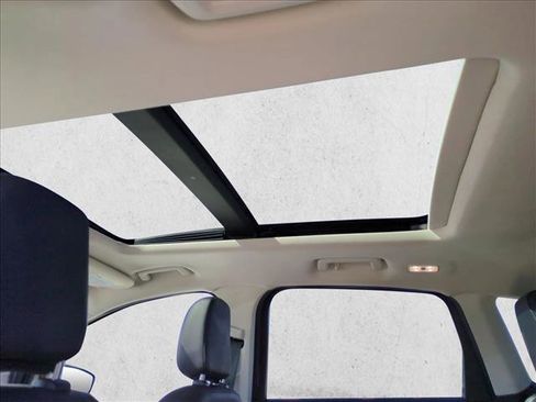 Used 2019 Ford Escape Titanium image 20