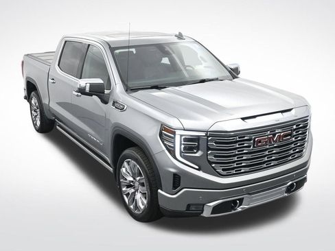 Used 2024 GMC Sierra 1500 Denali w/ Denali Reserve Package AWD/4WD image 25