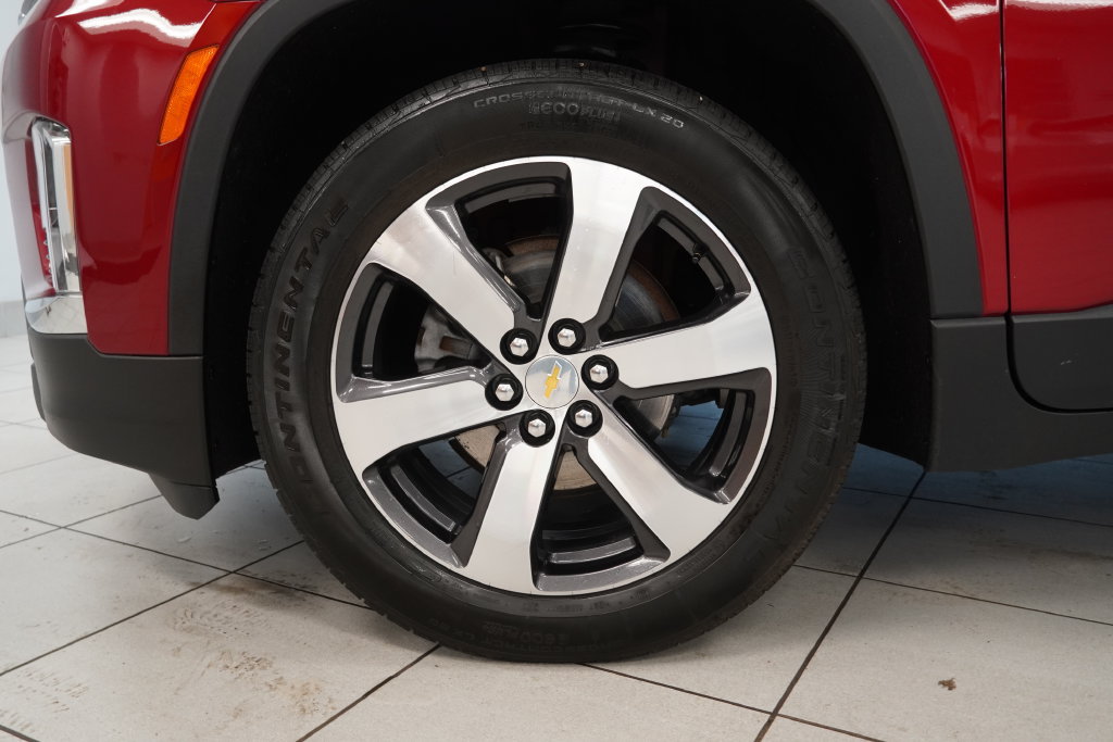 Used 2023 Chevrolet Traverse LT w/ LT Premium Package AWD/4WD image 22