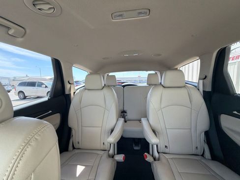 Used 2020 Buick Enclave Essence AWD/4WD image 27