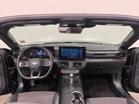 Used 2024 Ford Mustang Convertible RWD image 29