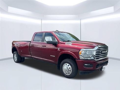 Used 2024 RAM 3500 Limited w/ Towing Technology Group AWD/4WD image 15