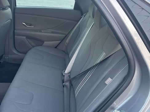 Used 2024 Hyundai Elantra SEL image 25