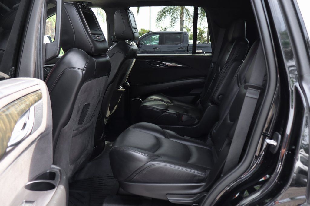 Used 2019 Cadillac Escalade Platinum AWD/4WD image 40