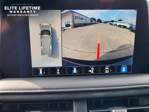 Used 2022 Chevrolet Tahoe Z71 w/ Z71 Off-Road Package AWD/4WD image 15