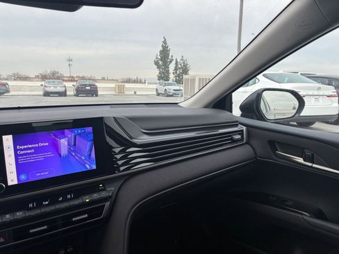 Used 2025 Toyota Camry LE image 35