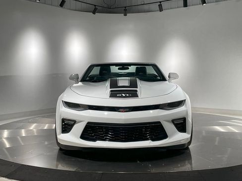 Used 2018 Chevrolet Camaro SS image 3