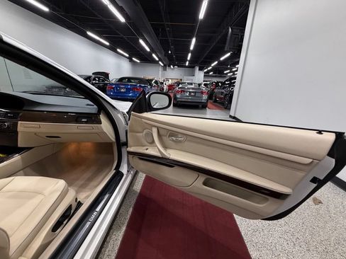 Used 2010 BMW 328i Convertible RWD image 30