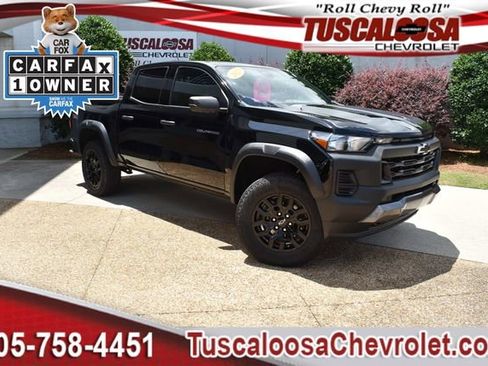 Used 2023 Chevrolet Colorado Trail Boss w/ Advanced Trailering Package AWD/4WD image 1
