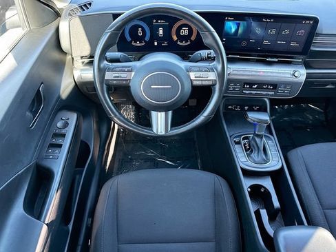 Used 2025 Hyundai Kona SEL FWD image 20