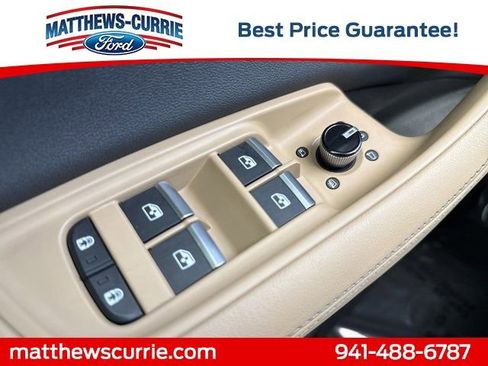 Used 2025 Audi Q8 Premium Plus image 25