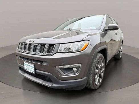Used 2021 Jeep Compass Latitude w/ Sun and Sound Group FWD image 3