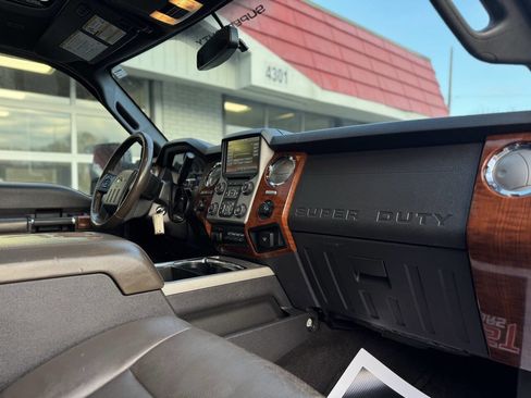 Used 2016 Ford F250 King Ranch w/ King Ranch w/Chrome Package image 46