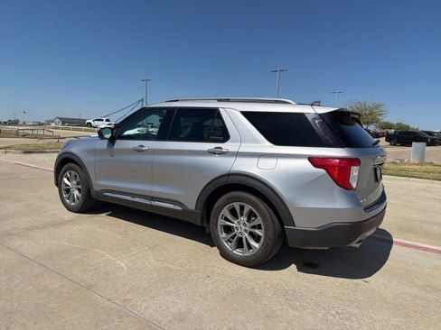 Used 2022 Ford Explorer Limited image 10