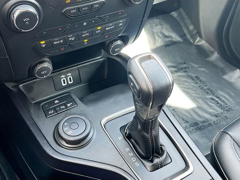 Used 2021 Ford Ranger Lariat w/ Equipment Group 501A High image 17