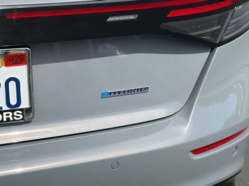 Used 2024 Honda Accord EX-L image 11