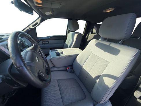 Used 2014 Ford F150 XLT w/ XLT Chrome Package image 10